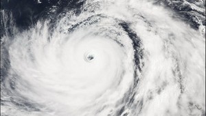 Tajfún Chakupit zabil najmenej 18 ľudí