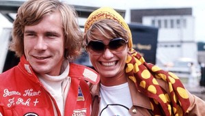 Pred 65 rokmi sa narodil majster sveta F1 a playboy James Hunt