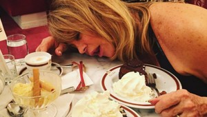 Preboha! Slávna herečka zaspala na stole