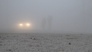 Stratený v hmle, bez mobilu - na jazere