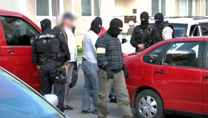 V Novom Meste nad Váhom zasahovali kukláči. Zadržali dvoch ľudí