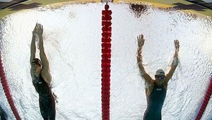 Phelps na 200 m vrátil Lochtemu prehru z polohovky