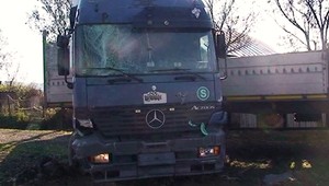 Hrôza pri Svidníku! Kamión zastavili až stromy