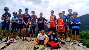 Utečenec Adulo (14) hovorí piatimi jazykmi. Záchranárom v jaskyni veľmi pomohol