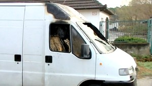 V Zohori v slepej uličke horela dodávka