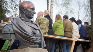 Putin ako rímsky cisár. Je to vďaka za anexiu Krymu, tvrdí kozácky ataman