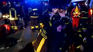 Mŕtvi pri panike v nočnom bare