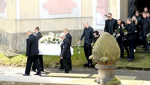 Elišku (†9) pochovali, verejná rozlúčka je v utorok