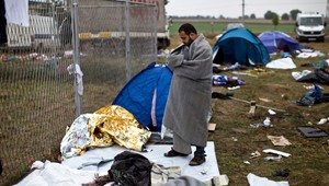 Neporiadok po migrantoch spratávajú upratovacie čaty