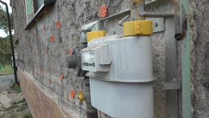 Spoločnosť obviňuje rodinu z poškodenia plynomeru. Za plyn žiadajú tisíce eur