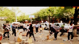 VIDEO. Pri bitke v reštaurácii lietali stoličky, taniere...