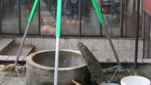 Muž (†67) chcel opraviť čerpadlo, utopil sa v studni