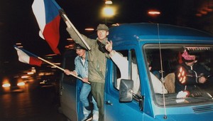 22 ROKOV PO. 30. 11. 1989 - Koniec marxizmu na školách