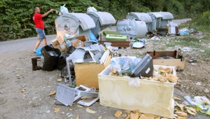 Vyhadzujte smeti bez gumenných rukavíc? Robíte chybu