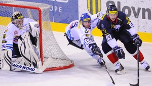 Hral za Slovan v NHL, reprezentoval na olympijských hrách. Bakoš mieri na Spiš