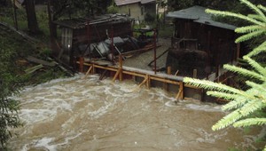 Tma, búrka, lejak... Na Orave vážna hrozba povodní