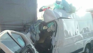 FOTO: Pri Galante sa zrazila dodávka s kamiónom. Vodič v nemocnici zomrel