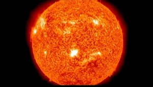 Mimoriadne erupcie Slnka. Svet čelí magnetickej búrke!