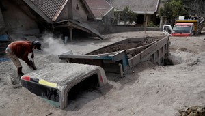 Tragický víkend na Jáve. Výbuch sopky má už 13 obetí