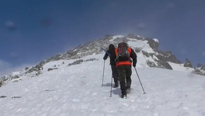 Do hôr sa vracia zima. Turisti by mali byť obozretní