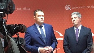 Béla Bugár potvrdil spoluprácu so stranou Šanca. Na kandidátke budú aj jej členovia