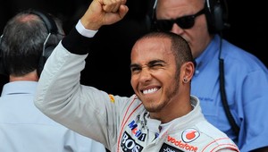 F1: Hamilton prišiel o pole position, odštartuje z posledného miesta