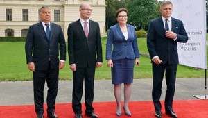 Premiéri V4 odmietli kvóty, považujú ich za neprijateľné