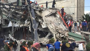 Pri silnom zemetrasení v Mexiku zomreli desiatky ľudí