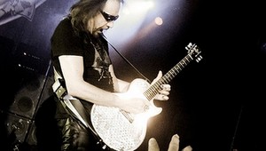 Gitarista Kiss bude prvým hudobníkom vo vesmíre