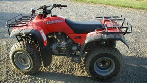 Riskantná jazda na štvorkolke. Opitý mladík nezvládol riadenie