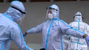 Druhú vlnu pandémie máme za sebou. Minister Lengvarský pripúšťa tretiu a chce sa pri nej vyvarovať starých chýb