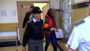 Veronika obvinenia z pokusu o vraždu priateľa odmieta. Presvedčila aj súd