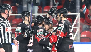 ZOSTRIHY ZO ZÁPASOV Humenné zostúpi, líder z Popradu prehral doma s L. Mikulášom