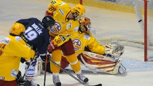 Skalica v Bratislave s nožnicami, Hossa naťahoval Košice