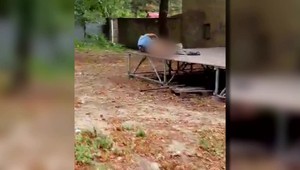 Nedokázali ovládnuť svoje pudy na verejnosti