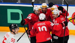 Kanada novým lídrom A skupiny, nad Švajčiarmi vyhrala 3:2