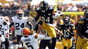 NFL odštartovala. Nehovorí sa o výsledkoch, ale o brutálnom kope do hlavy!