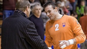Brankár Repa sa vážne zranil, do Rumunska pôjde Vozár