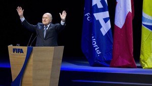Blatter nekomentoval podozrenia z korupcie pri výbere MS