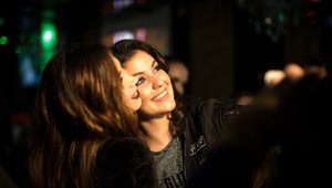 Celeste nezvládala slávu. Priznala problémy s alkoholom