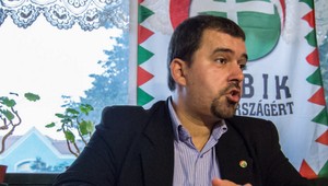 Poslanec Jobbiku odmieta zrušiť svoju kanceláriu na Slovensku