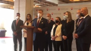 Exkluzívny prieskum AKO pre Na hrane TV JOJ: Voľby by vyhral HLAS, takmer 30 percent voličov SaS je za odchod Sme rodina z koalície