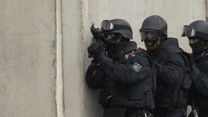 Dovolenkárov prepadli v hoteli ozbrojení banditi!