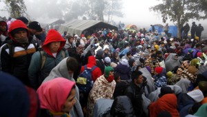 Utečencom v Srbsku pomáhajú hlavne dobrovoľníci, medzi nimi Slováci a Česi