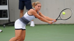 Cibulková zastavená Radwanskou