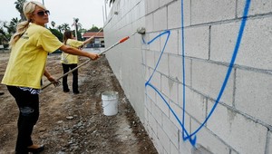 Paris Hilton v práci! Maká vlastnými rukami