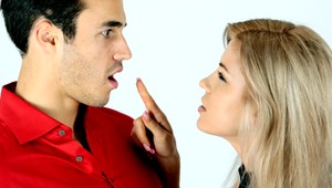 Žena sa nahnevala a roztrhala mužovi (†42) semenníky!