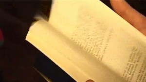 Už vás nemusí trápiť jarná nuda. Máme pre vás čítanie, ktoré nepustí