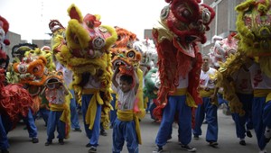 Čína oslávila príchod nového roku, je v znamení ohnivého kohúta