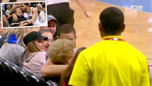 Babka hľadela ako vyoraná myš. Bozk od hviezdy NBA ju očividne vykoľajil